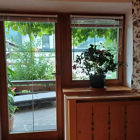 Zur Weinlaube 公寓